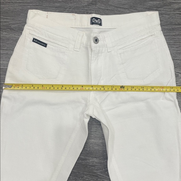 Dolce & Gabbana White Capris - Picture 8 of 10